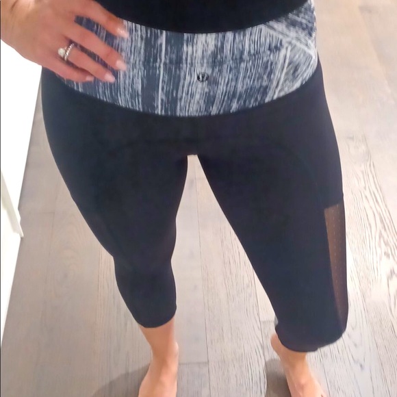 Lululemon Capri leggings - Picture 9 of 11